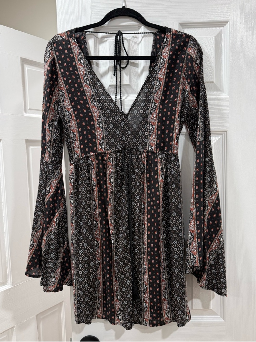 Abercrombie & Fitch - Bell Sleeve Dress